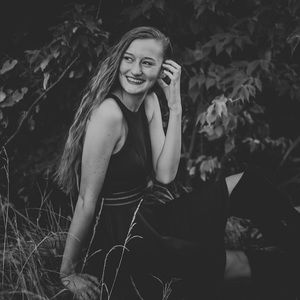 Meet your Posher, Elise